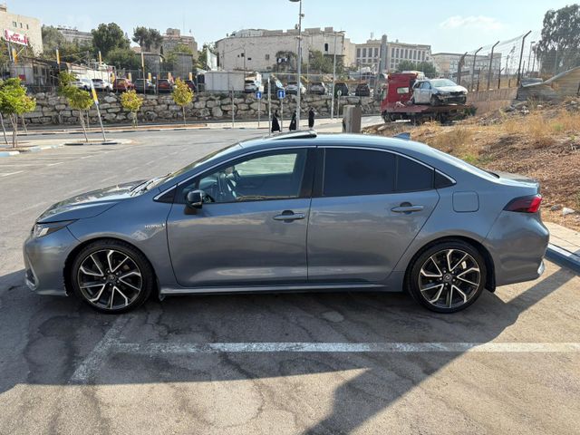 טויוטה קורולה