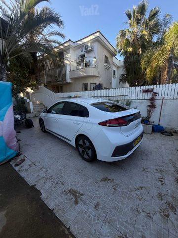 יונדאי איוניק