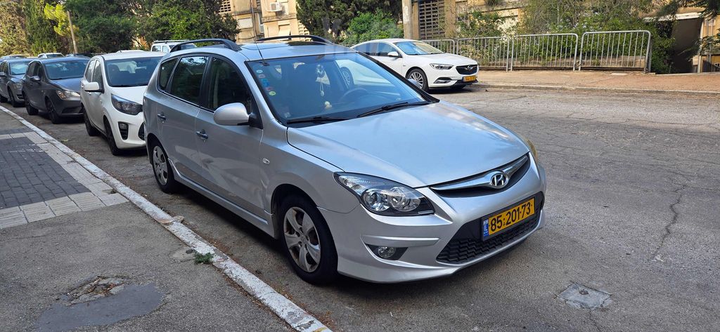 יונדאי i30
