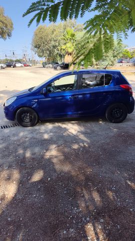 יונדאי i20