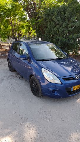 יונדאי i20