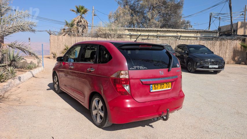 מודעת רכב הונדה FR-V