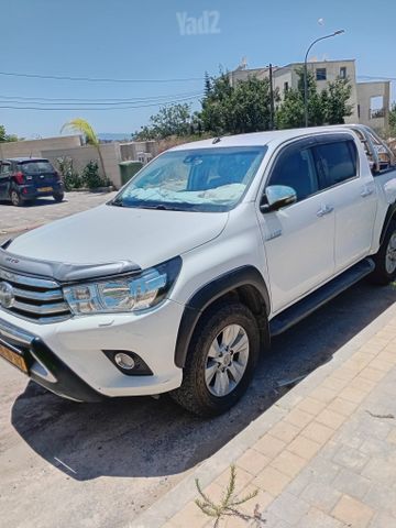 טויוטה היילקס
