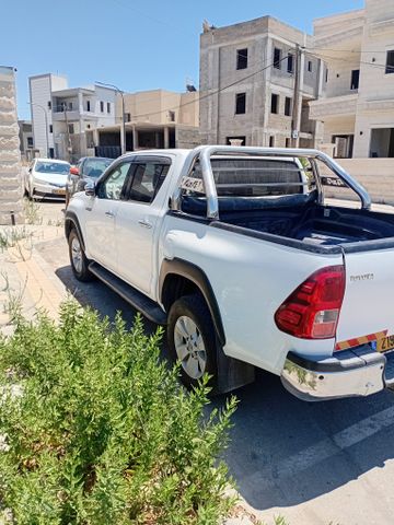 טויוטה היילקס