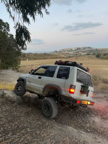 איסוזו טרופר