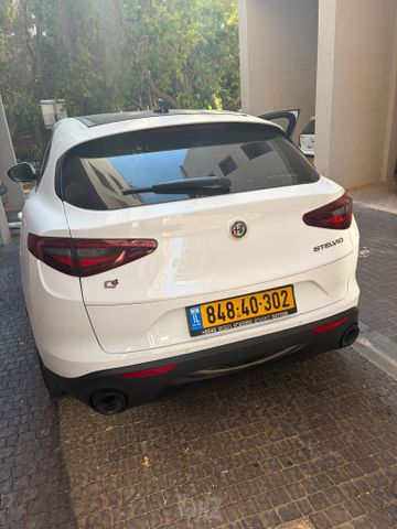מודעת רכב אלפא רומיאו סטלביו