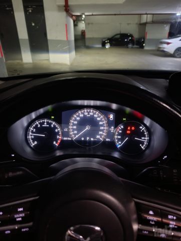 מודעת רכב מאזדה CX-30