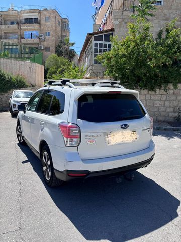 סובארו פורסטר