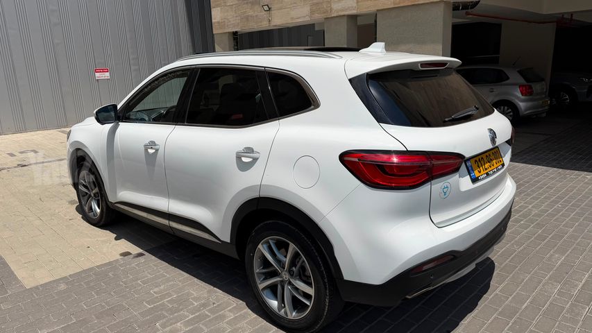 אם ג'י EHS PHEV