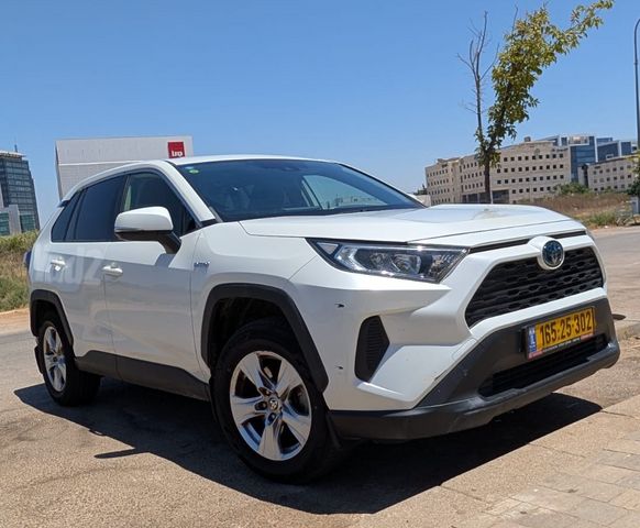 טויוטה RAV4