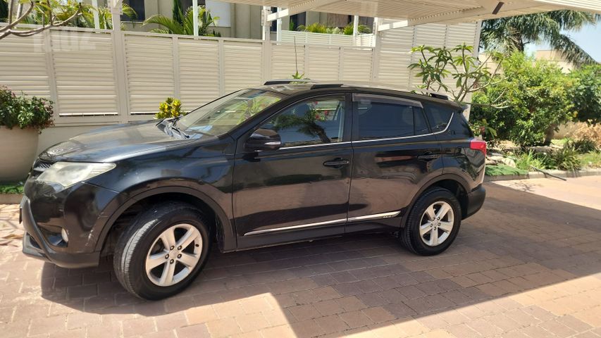 מודעת רכב טויוטה RAV4