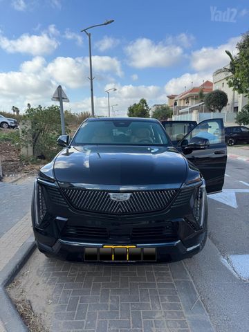 מודעת רכב קאדילק אסקלייד
