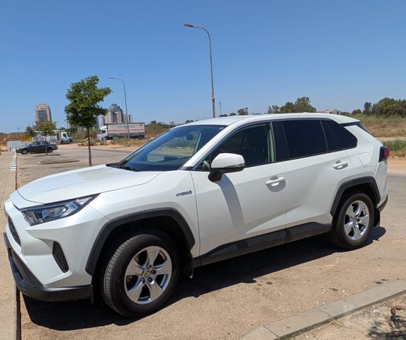 מודעת רכב טויוטה RAV4