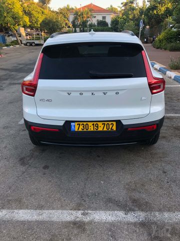 וולוו XC40