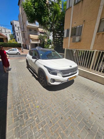 קיה סלטוס