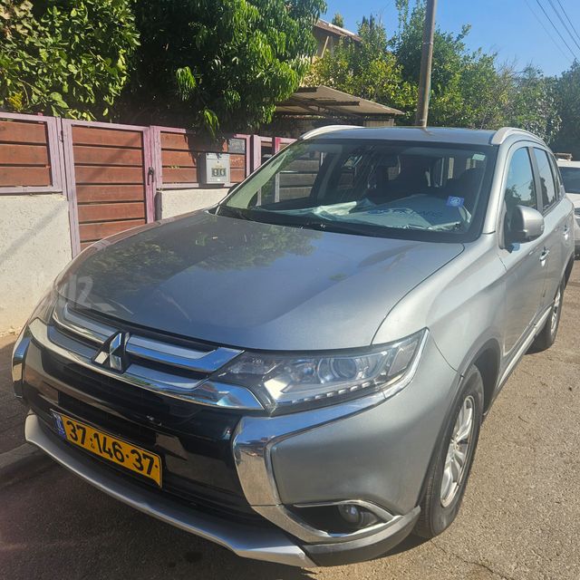 מיצובישי אאוטלנדר