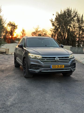 מודעת רכב פולקסווגן טוארג