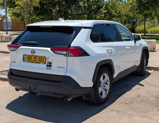 טויוטה RAV4