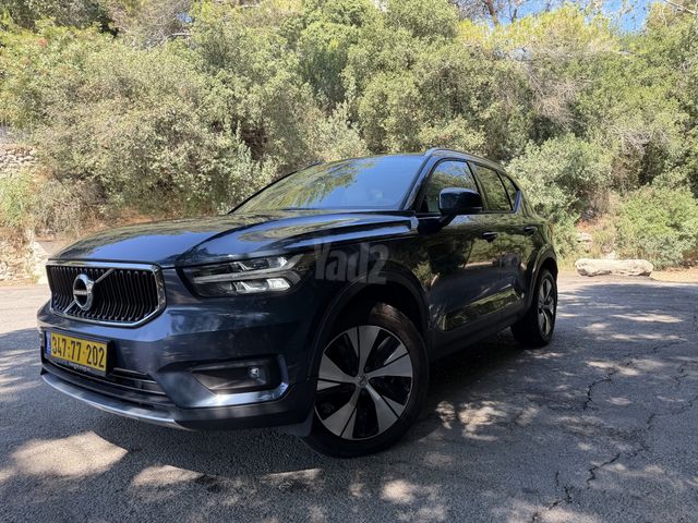 וולוו XC40