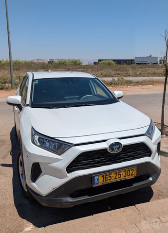 טויוטה RAV4