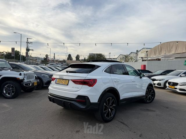 אאודי Q3
