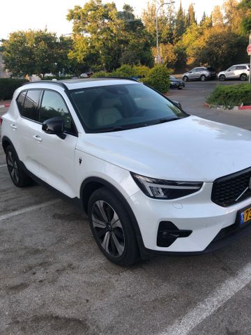 וולוו XC40