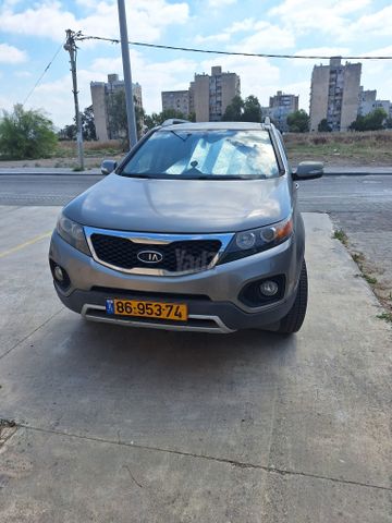 קיה סורנטו