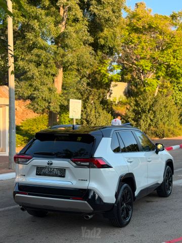 טויוטה RAV4