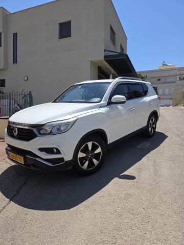מודעת רכב סאנגיונג רקסטון