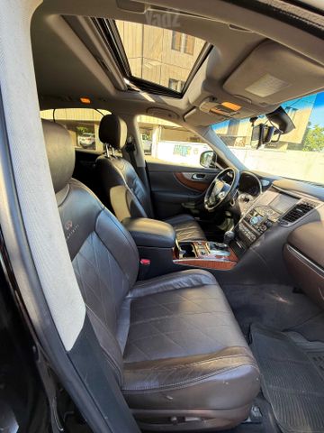 אינפיניטי QX70