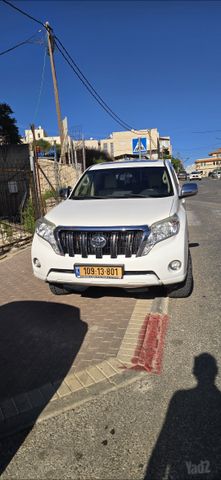 טויוטה לנד קרוזר