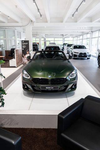 ב מ וו Z4