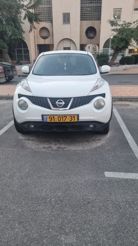 ניסאן ג'וק