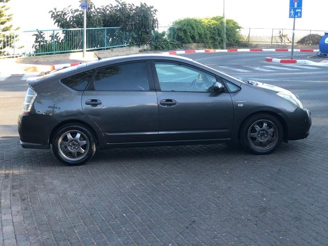 מודעת רכב טויוטה פריוס