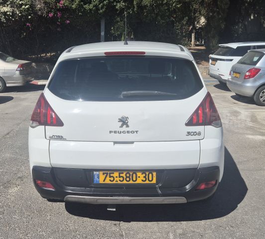 פיג'ו 3008
