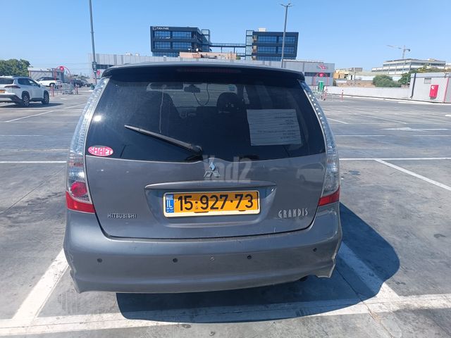 מיצובישי גרנדיס