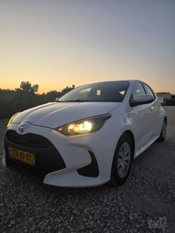 טויוטה יאריס