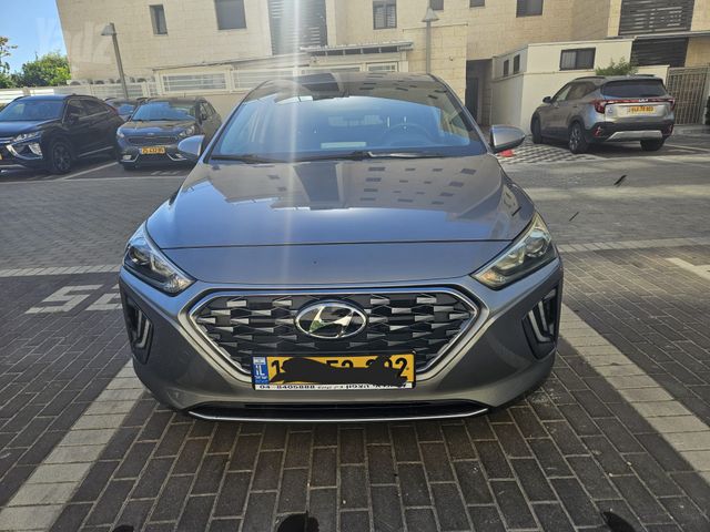 יונדאי איוניק