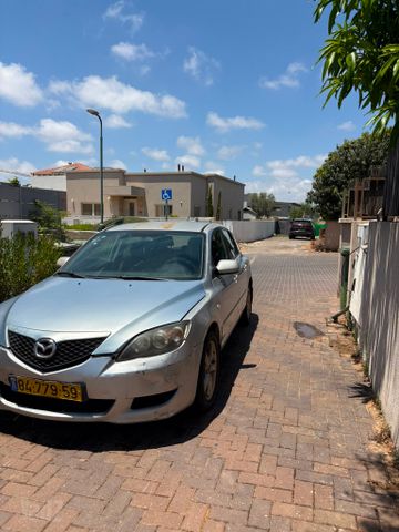 מודעת רכב מאזדה 3