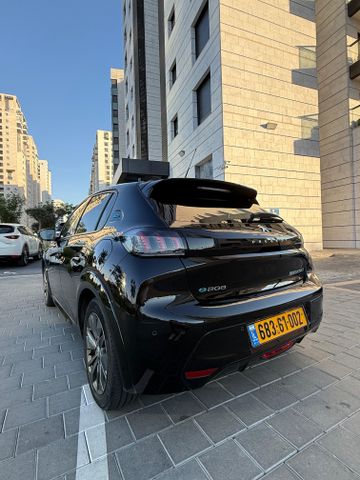 פיג'ו 208