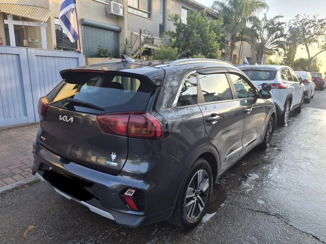 קיה נירו