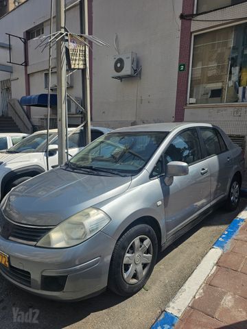 ניסאן טידה