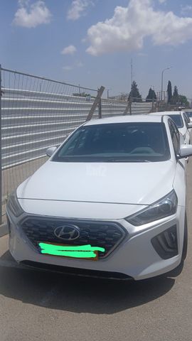 יונדאי איוניק