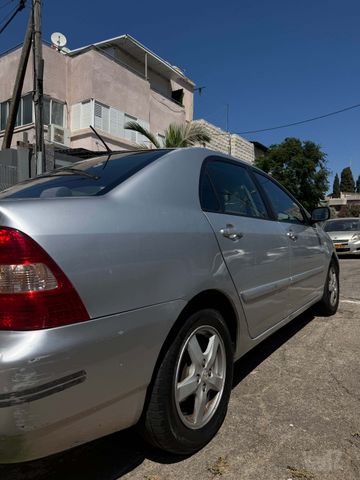 טויוטה קורולה