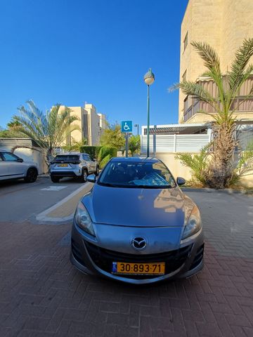 מודעת רכב מאזדה 3