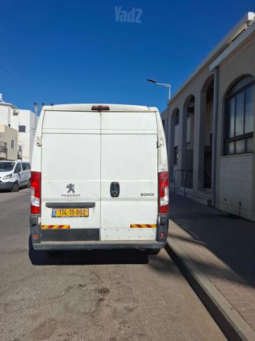 פיג'ו 208