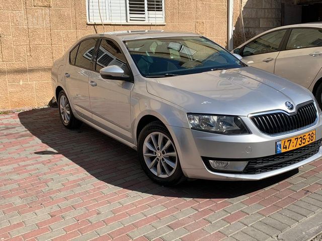 סקודה אוקטביה