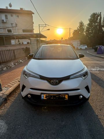 טויוטה C-HR