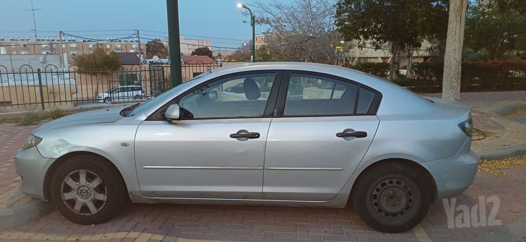 מודעת רכב מאזדה 3