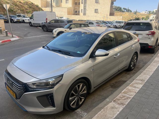יונדאי איוניק